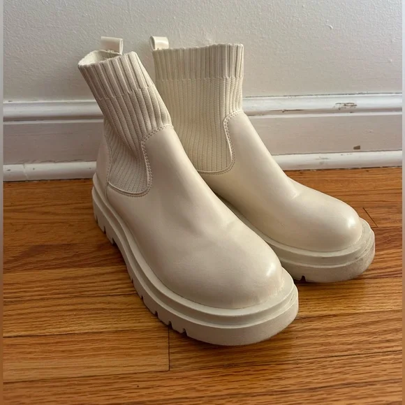 SHEIN Off-White Ankle Booties - Picture 4 of 9